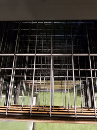 Adega 59 Garrafas Piubella Preto Porta Invertida 220V Venax