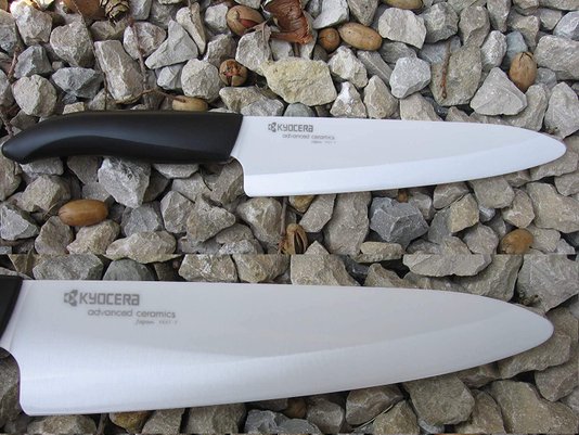Faca Cerâmica 7.0" Lâmina Branca Cabo Preto Kyocera
