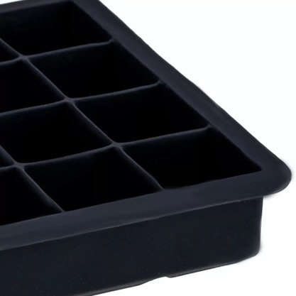Forma de Gelo 24 Cubos 20x13x3cm em Silicone Preto Weck