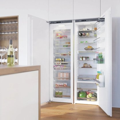 Freezer Vertical de Embutir e Revestir No Frost 235 Litros 220V Gorenje